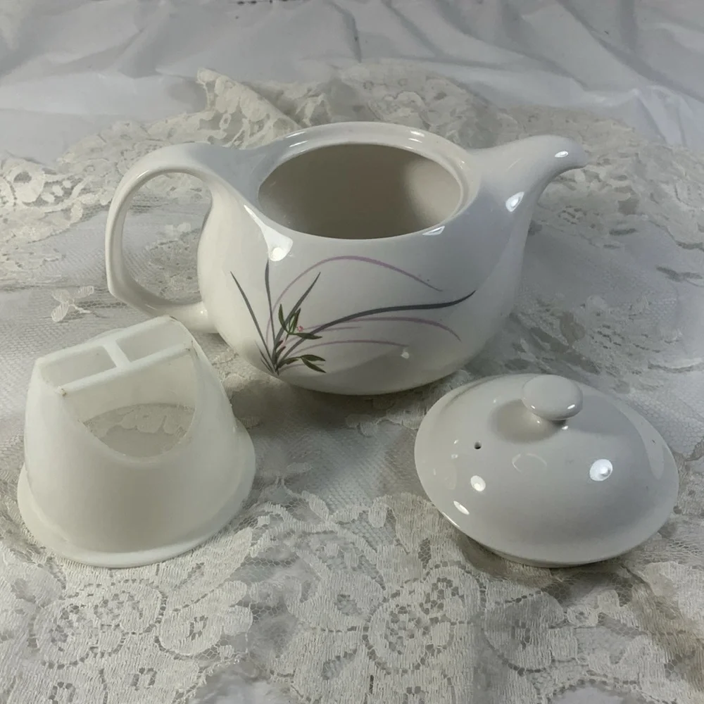 Chinese White Ceramic 3 Piece Teapot with Calligraphy  Poem and Floral Design